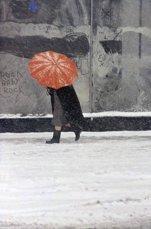 Saul Leiter  parapluie rouge ca. 1958
