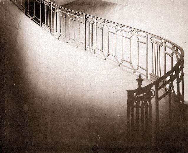 Eugène Atget Escalier. Hôtel de Jean de Fourcy, 30 rue des Francs-Bourgeois.