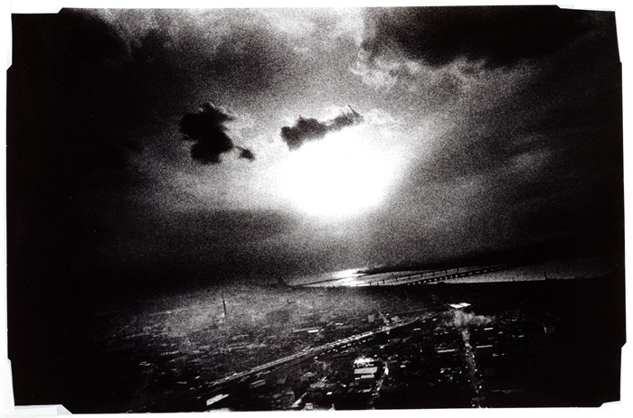 Daido Moriyama, Sans titre, de la série L'épopée en quelque chose de 1971 Source- http-::www.sfmoma.org:explore:collection:artwork:48391#ixzz3p122zdWc San Francisco Museum of Modern Art